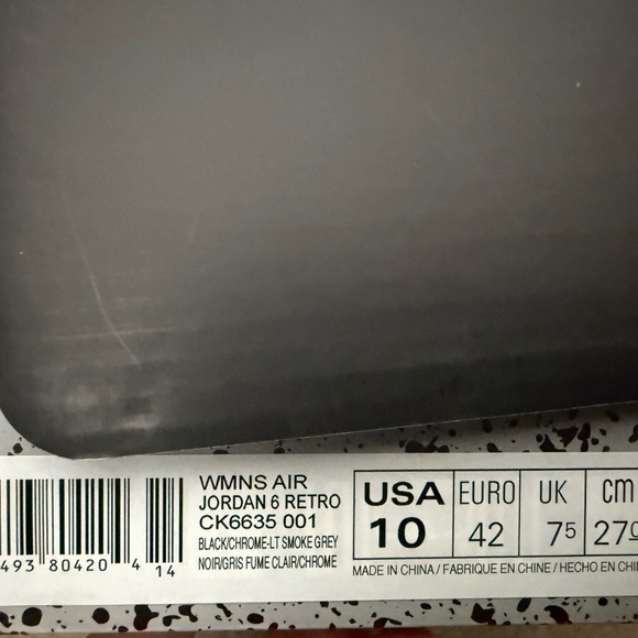 Jordan 6 Smoke Gray Retro Sneakers - Picture 2 of 2